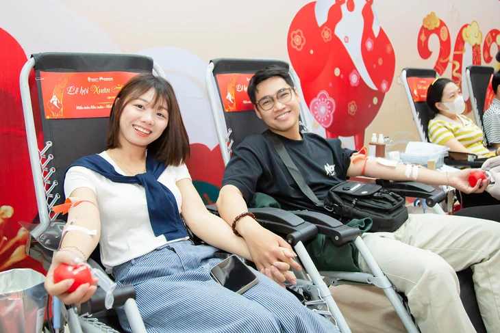 Cùng nhau 'Hiến máu đầu xuân - nhân lên hạnh phúc' - Ảnh 2. hiến máu - Ảnh 2.