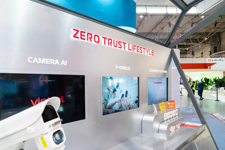 Viettel đặt nền móng cho công nghệ tương lai tại Triển lãm Di động lớn nhất thế giới - Ảnh 3. Viettel đặt nền móng cho công nghệ tương lai tại Triển lãm Di động lớn nhất thế giới - Ảnh 3.