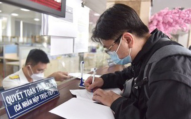 Soi thu nhập lãnh đạo doanh nghiệp địa ốc: Có người nhận hơn 19 tỉ đồng - Ảnh 5.