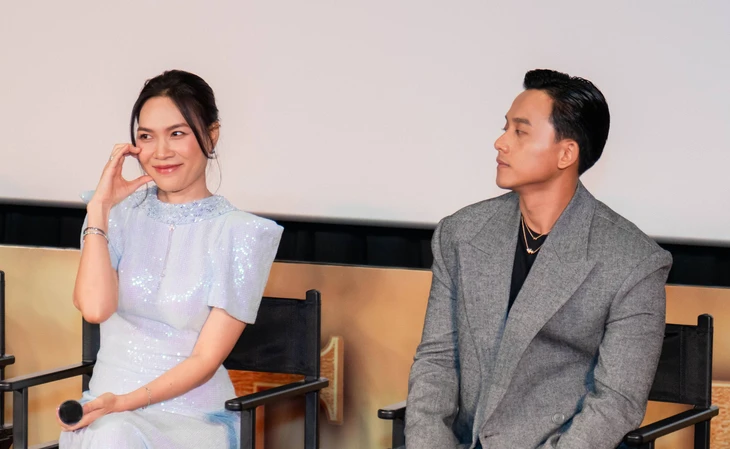 Mỹ Tâm lỡ miệng xưng 'em’ với Mai Tài Phến, rồi lúng túng giải thích - Ảnh 1.