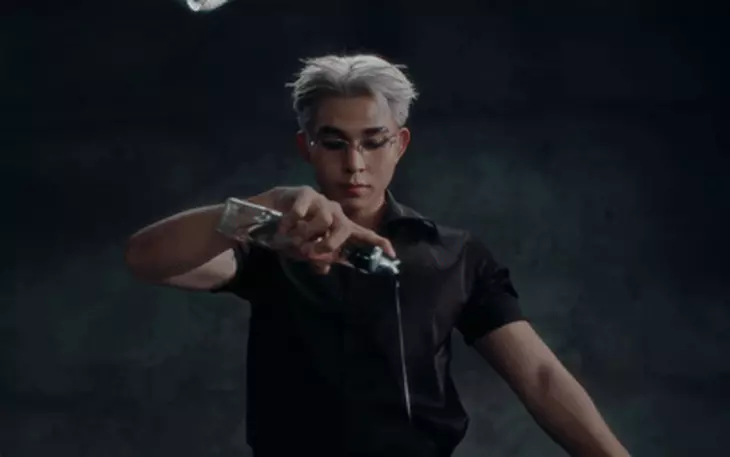 Sở Văn hóa và Thể thao TP.HCM đang thẩm định MV 'gợi ẩn ý tình dục' của Jun Phạm - Ảnh 3.