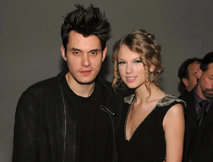 Taylor Swift  - Ảnh 1.