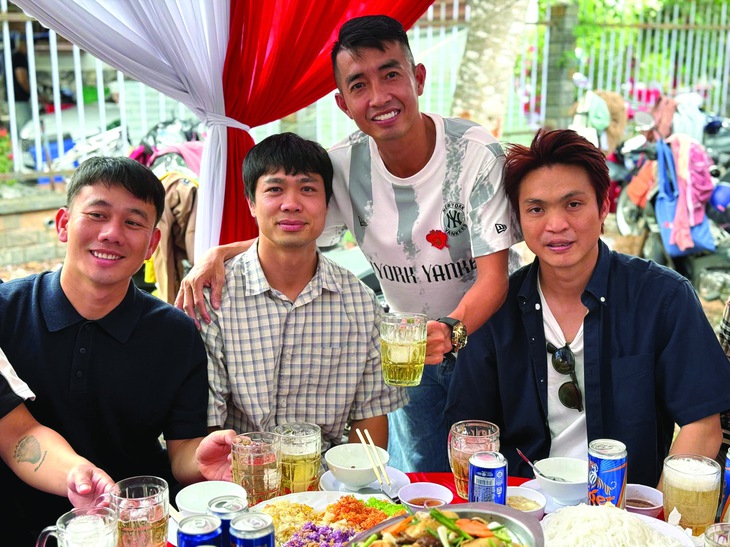 bầu đức  - Ảnh 1.