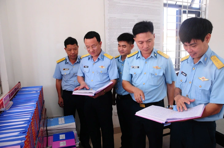 Không quân - Ảnh 3.