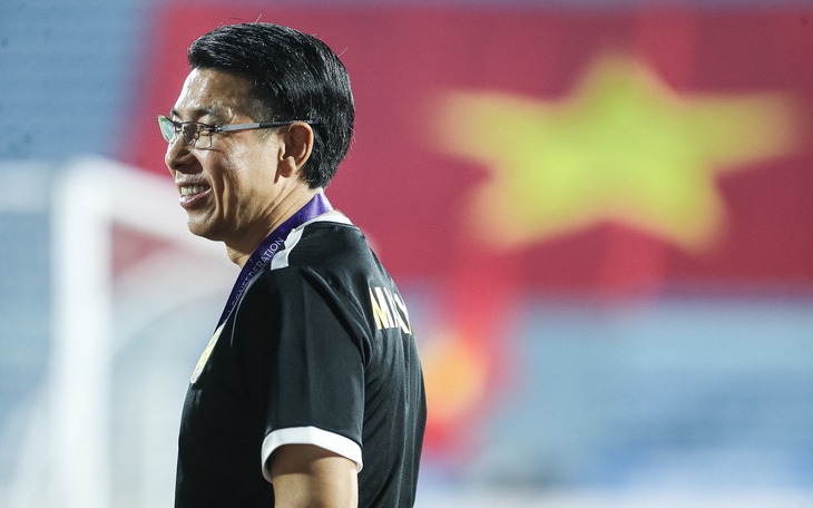 Vé "chợ đen" ế ẩm trước trận tuyển Việt Nam - Malaysia - Ảnh 3.