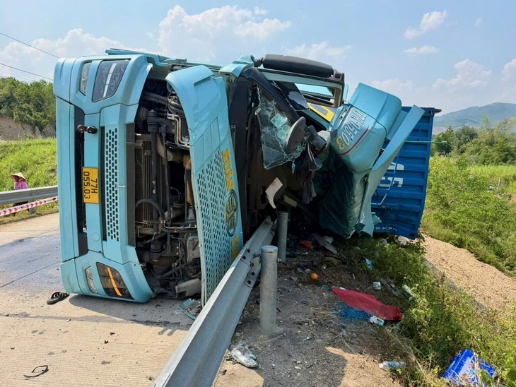 Tai nạn giao thông - Ảnh 1.