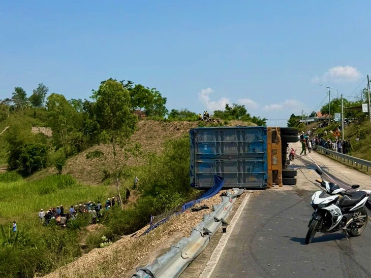 Tai nạn giao thông - Ảnh 2.