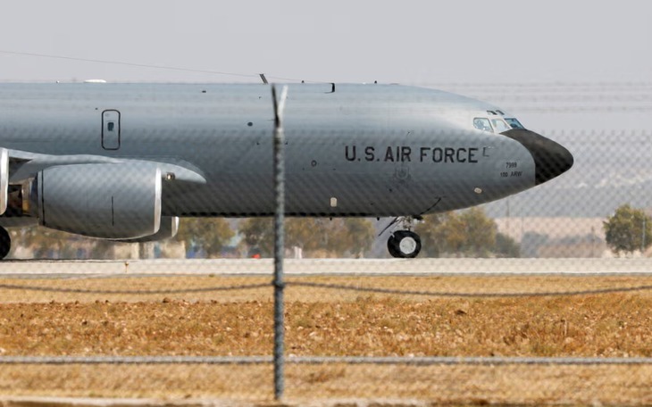 Chiến sự chưa dứt, phi công buộc 'bay đến Trung Đông, hoặc bay… việc' - Ảnh 2.