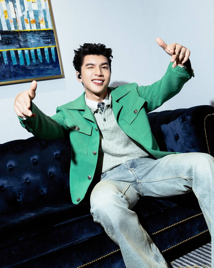 HIEUTHUHAI, Phùng Khánh Linh, VSTRA 'càn quét' nhạc số tháng 3; Grey D vừa trở lại đã 'lọt top' - Ảnh 2.