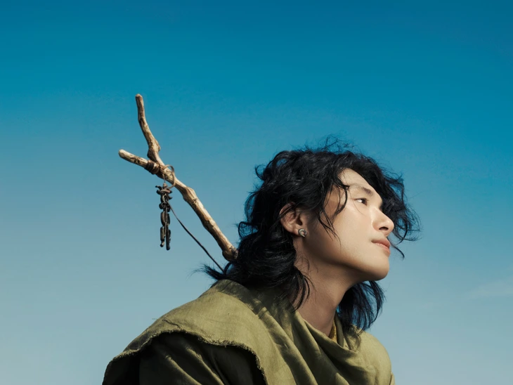 HIEUTHUHAI, Phùng Khánh Linh, VSTRA 'càn quét' nhạc số tháng 3; Grey D vừa trở lại đã 'lọt top' - Ảnh 4.