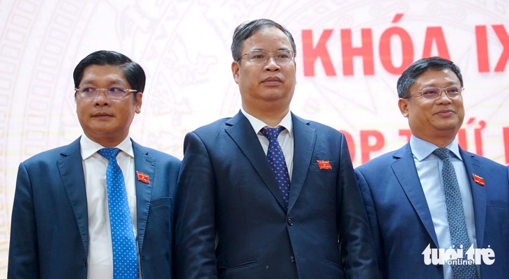 Ông Nguyễn Khắc Toàn tái đắc cử chức Chủ tịch UBND TP Huế - Ảnh 3.