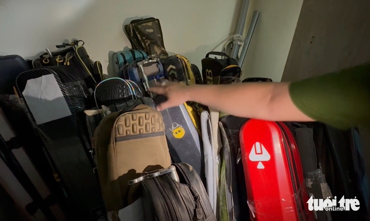 Triệt xóa tụ điểm đánh bạc trá hình bằng 'câu cá trúng thưởng', tạm giữ 40 người - Ảnh 2.