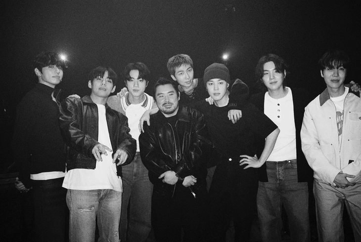 Nhóm nhạc huyền thoại BTS qua góc nhìn của đạo diễn góc Việt - Ảnh 1. Đạo diễn gốc Việt là tác giả BTS: Return trên Netflix - Ảnh 1.