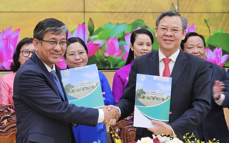 Bổ nhiệm Giám đốc Đại học Cần Thơ - Ảnh 2.