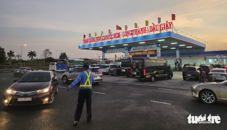Đứt gãy xăng dầu ở cao tốc TP.HCM - Long Thành: Tòa thông báo ngày xét xử vụ tranh chấp - Ảnh 1.