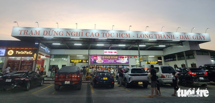 Đứt gãy xăng dầu ở cao tốc TP.HCM - Long Thành: Tòa thông báo ngày xét xử vụ tranh chấp - Ảnh 2.