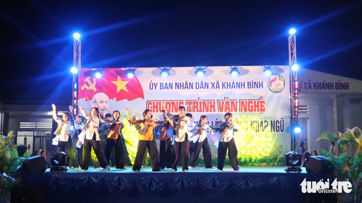 Đêm tiễn thanh niên vùng biên giới An Giang lên đường nhập ngũ - Ảnh 3.