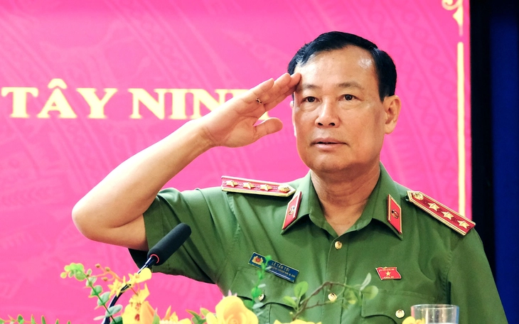 Thiếu tướng Tạ Văn Đẹp: Phấn đấu nâng cao mức sống người dân bằng cách thực chất nhất - Ảnh 3.