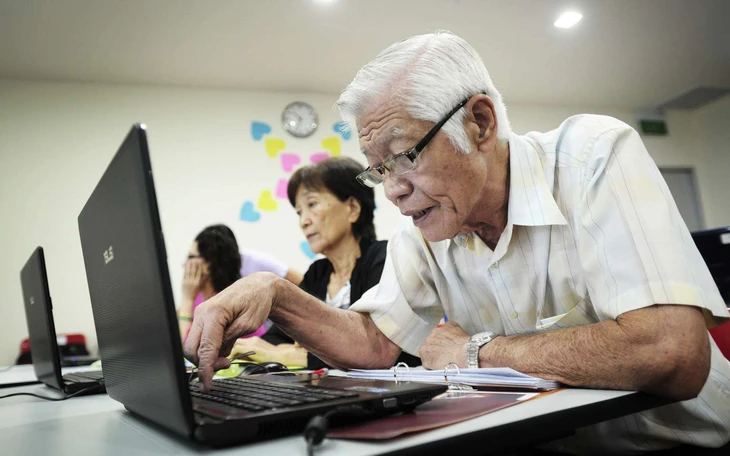 Đề xuất mở điểm chăm sóc ban ngày cho người cao tuổi,  đặt tại nhà văn hóa, tổ dân phố - Ảnh 2.