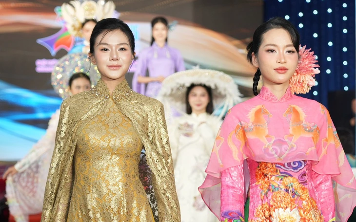 Hàng trăm tà áo dài thắp sáng đường đi bộ Nguyễn Huệ đêm khai mạc Lễ hội Áo dài 2026 - Ảnh 3.