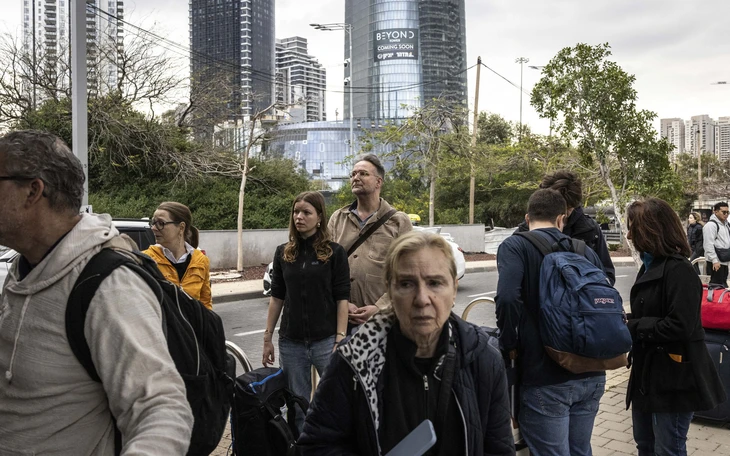 Việt Nam chuẩn bị phương án sơ tán công dân khỏi Trung Đông khi cần thiết - Ảnh 2.