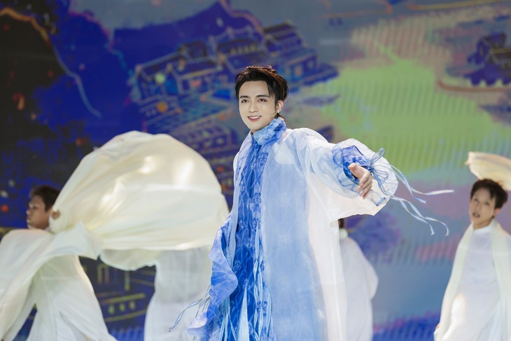 Hòa Minzy - Ảnh 2.