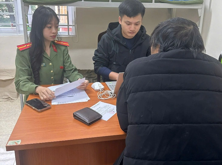 Xử phạt người đăng tin sai sự thật về lãnh đạo TP Hà Nội - Ảnh 1.