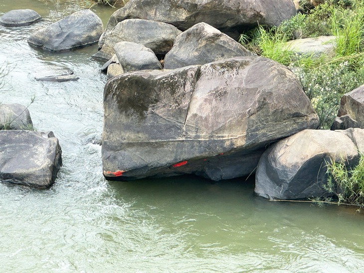 tảng đá - Ảnh 3.