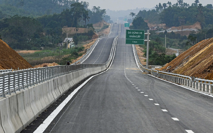 Tuyến đường rộng 120m nối Hà Nội với sân bay Gia Bình được đầu tư theo hình thức xây dựng khẩn cấp - Ảnh 4.