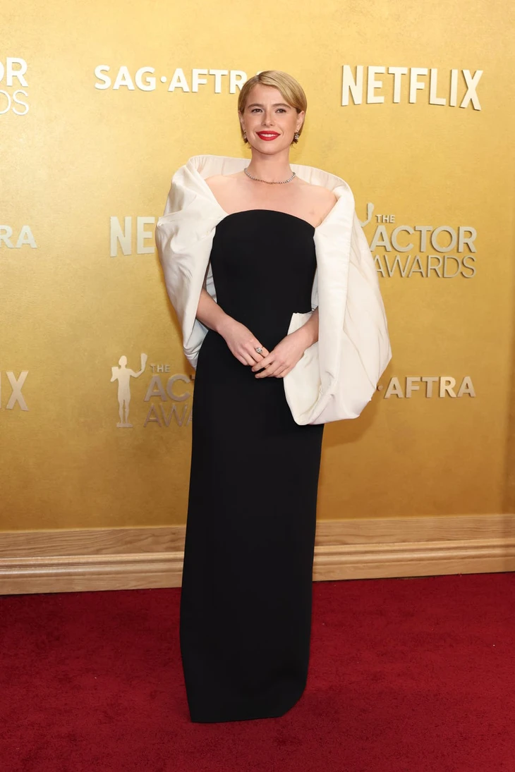 Jessie Buckley - Ảnh 3.