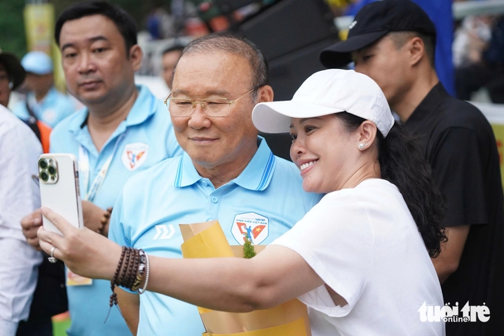 Park Hang Seo  - Ảnh 2.