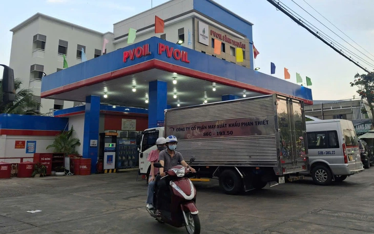 Dùng chính sách tài khóa để ổn định giá xăng dầu - Ảnh 2.