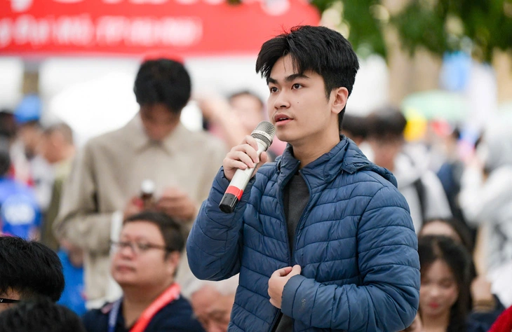 Ngày hội tư vấn tuyển sinh - Ảnh 2.