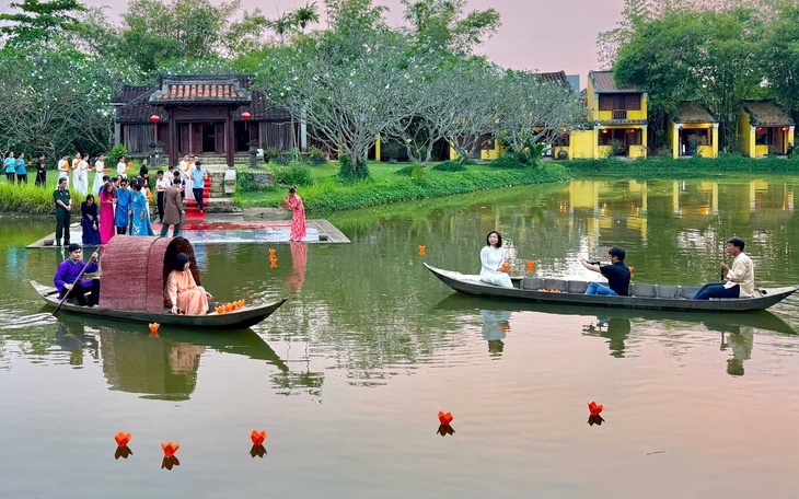 Lớp học đặc biệt giúp nạn nhân da cam lưu giữ khoảnh khắc bằng điện thoại - Ảnh 9.