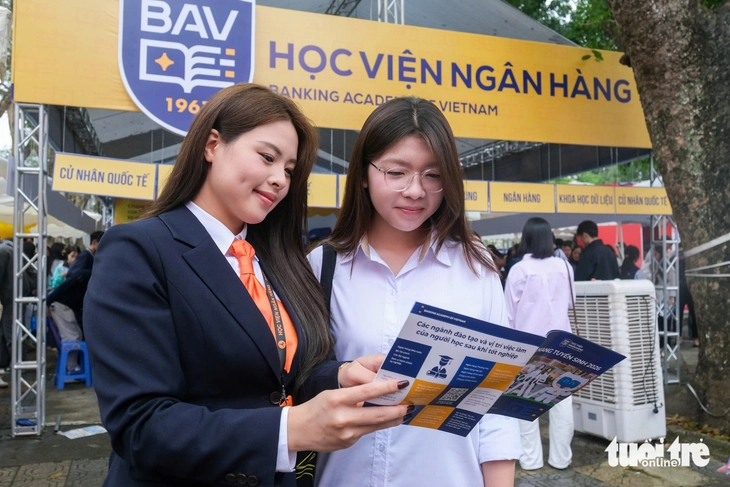 Ngày hội tư vấn tuyển sinh - Ảnh 6.