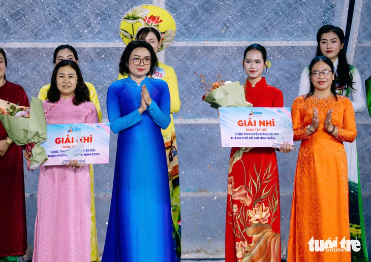 Đội ‘Vàng son tên Bác’ đoạt giải nhất Duyên dáng áo dài TP.HCM 2026 - Ảnh 5. Duyên dáng áo dài - Ảnh 5.