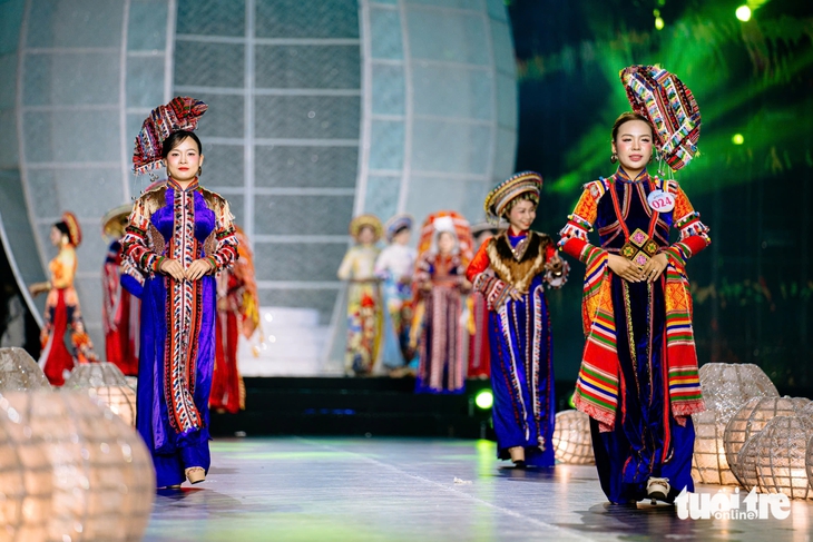 Đội ‘Vàng son tên Bác’ đoạt giải nhất Duyên dáng áo dài TP.HCM 2026 - Ảnh 7. Duyên dáng áo dài - Ảnh 7.