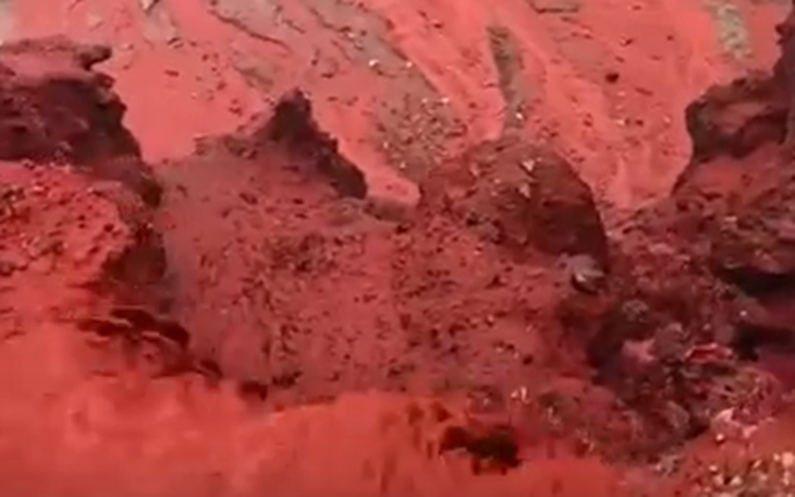 Bụi Sahara 'đổ bộ' châu Âu, đe dọa sức khỏe người dân  - Ảnh 2.