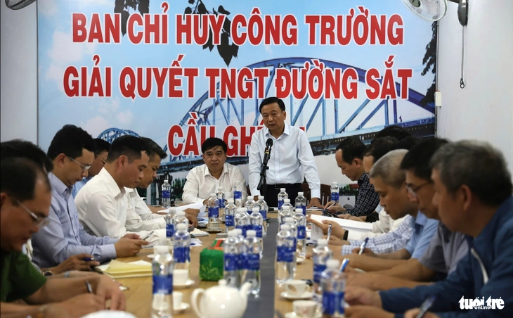 Thứ trưởng Bộ Xây dựng: Vụ cầu Ghềnh thiệt hại rất lớn, đề nghị khởi tố vụ án - Ảnh 1.