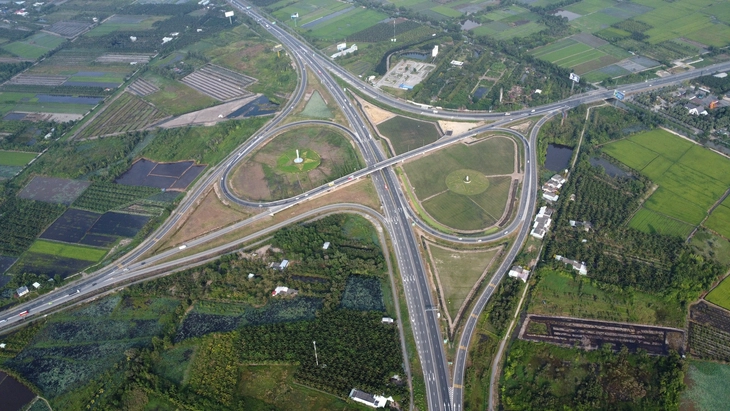 mở rộng cao tốc - Ảnh 2.