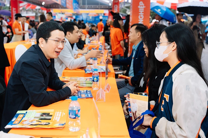 Trường Đại học FPT mang nhiều trải nghiệm đến Ngày hội Tư vấn tuyển sinh - Ảnh 2.