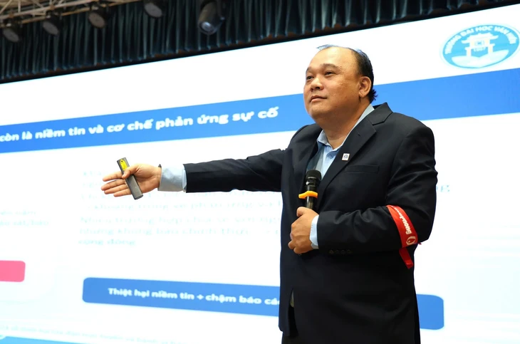 Lừa đảo trực tuyến: Giới trẻ dễ sa bẫy, bị tội phạm lợi dụng vì 'tâm lý mong manh' - Ảnh 2.