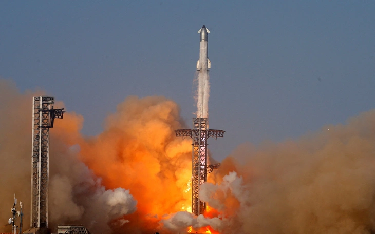 Tên lửa Starship lớn nhất bị hoãn phóng chỉ 30 giây trước giờ rời bệ - Ảnh 2.