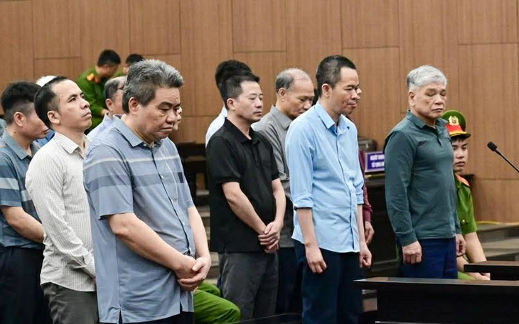 Cầm 200.000 USD, cựu Thứ trưởng nói 'nhận tiền trong giây phút không chín chắn' - Ảnh 4.