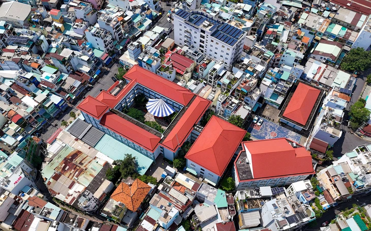 TP.HCM thúc tiến độ chuyển trụ sở UBND quận 12, Tân Phú cũ thành trường học - Ảnh 3.