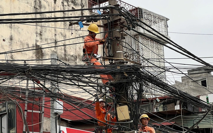 Chủ tịch UBND TP.HCM chỉ đạo xử lý trách nhiệm nếu chậm các dự án điện - Ảnh 2.