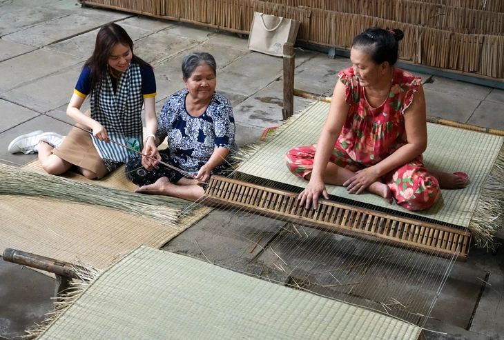 Loạt điểm đến miệt vườn, làng nghề khó bỏ qua khi về Vĩnh Long - Ảnh 4.