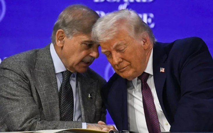 Mỹ lần đầu triển khai B-52 trên bầu trời Iran, khẳng định áp đảo không phận - Ảnh 3.