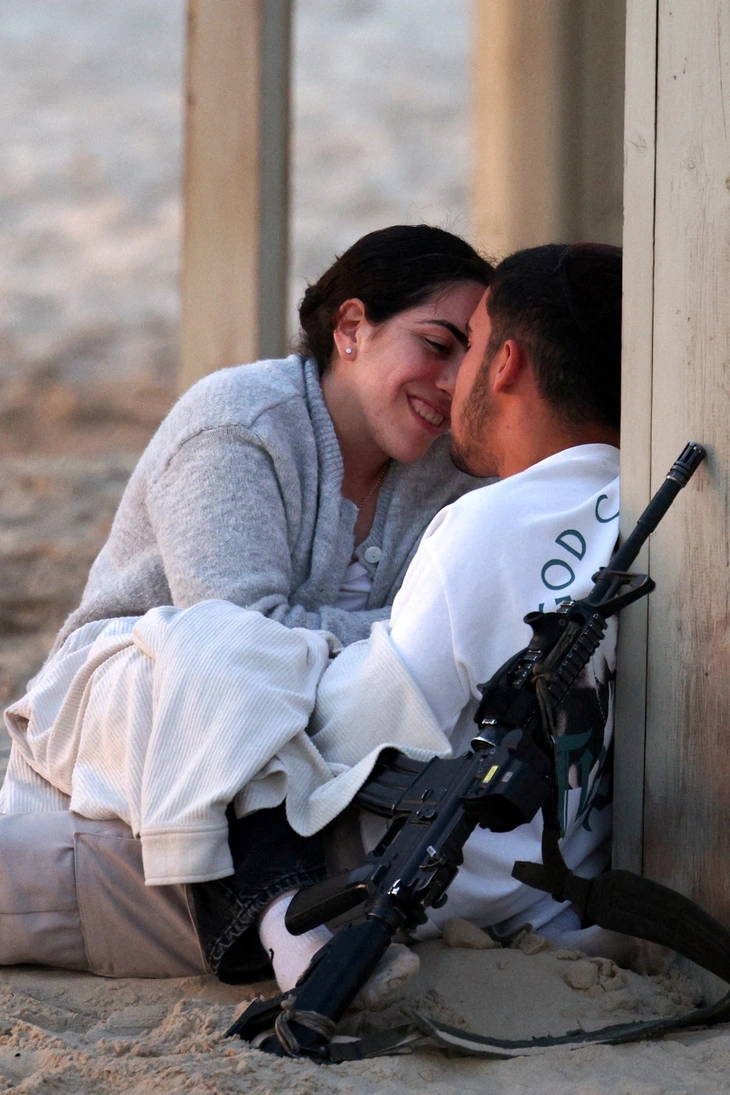 Tin tức thế giới 11-4: Ông Trump nói Mỹ sẽ mở lại eo biển Hormuz; Phái đoàn Iran tới Pakistan - Ảnh 5.