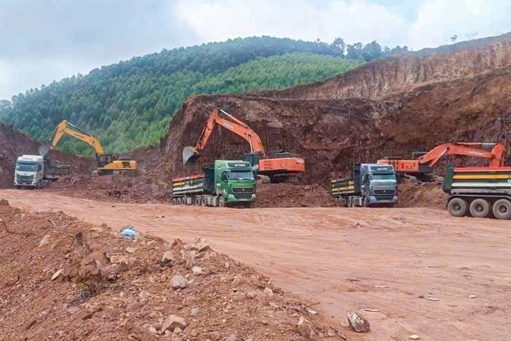 Khởi tố vụ khai thác khoáng sản trái phép khoảng 30.000m³ đất - Ảnh 1. Khởi tố vụ khai thác khoáng sản trái phép khoảng 30.000m³ đất - Ảnh 1.
